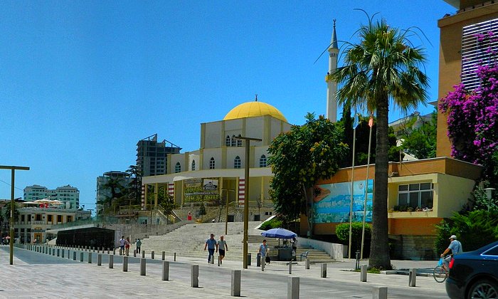 Albánia fakultatív