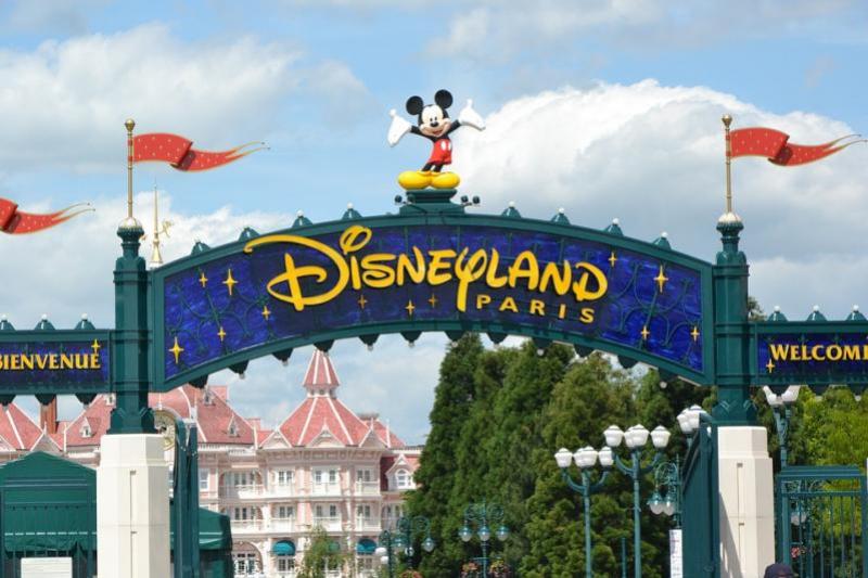 Hotel Santa Fe ** szállás és parkbelépő csomag Disneyland - előfoglalási akció