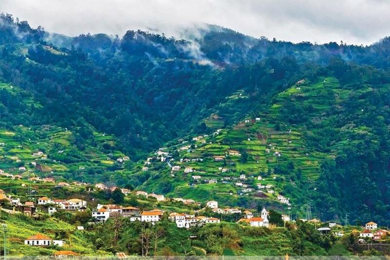 Körutazás Lisszabontól Portóig, pihenéssel Madeira szigetén