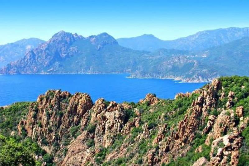Szardínia kirándulási lehetőséggel Korzikára csoportos körutazás