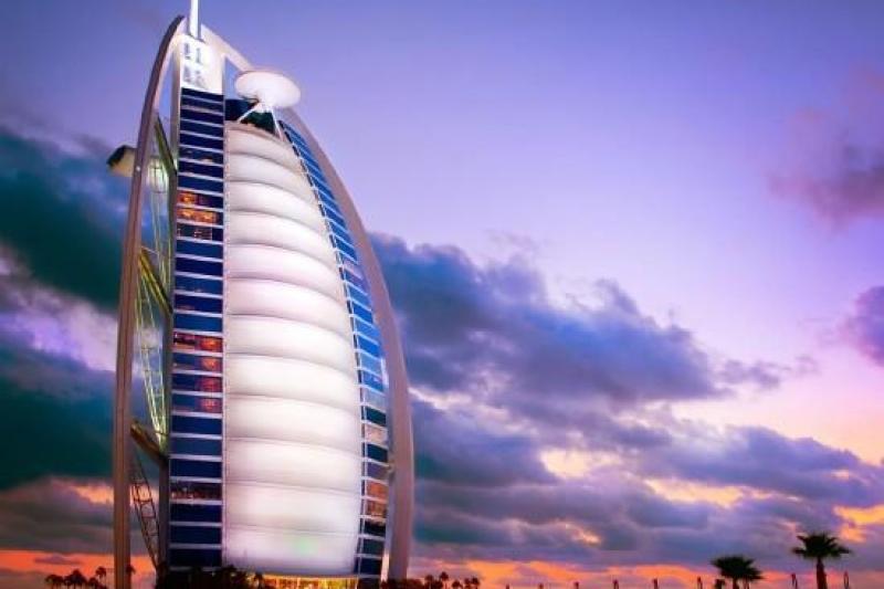 Tavaszi szünet Dubajban: csoportos városlátogatás tengerparti pihenéssel