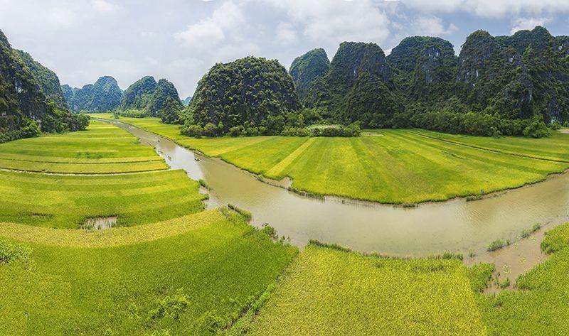 Varázslatos Vietnámi Nagykörút tengerparti pihenéssel