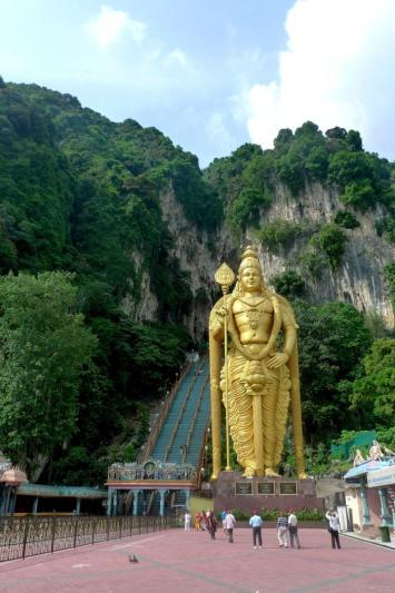 Borneó és a Brunei Szultanátus, pihenéssel Langkawi tengerpartján
