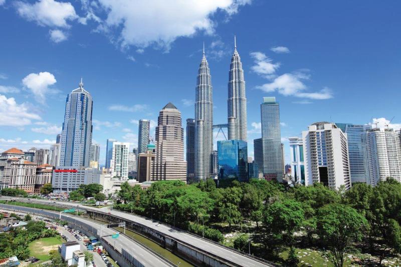 Borneó és a Brunei Szultanátus, pihenéssel Langkawi tengerpartján