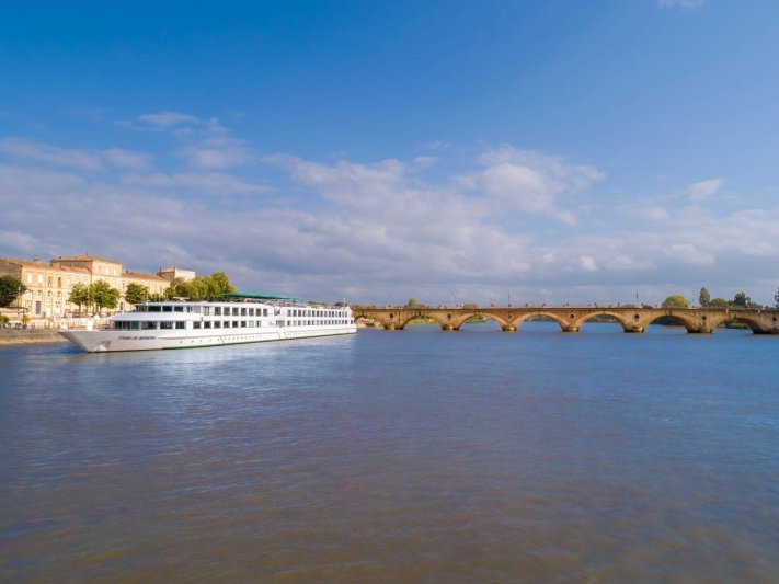 Csoportos folyami hajóút Franciaországban – Bordeaux és a Garonne borvidékén