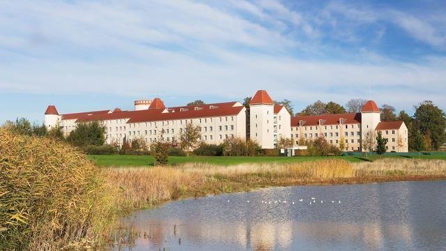 Disneyland csoportosan, párizsi városnézéssel 2026. június 3 - 6. - Explorers Hotel