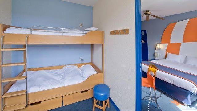 Disneyland csoportosan, párizsi városnézéssel 2026. június 3 - 6. - Explorers Hotel