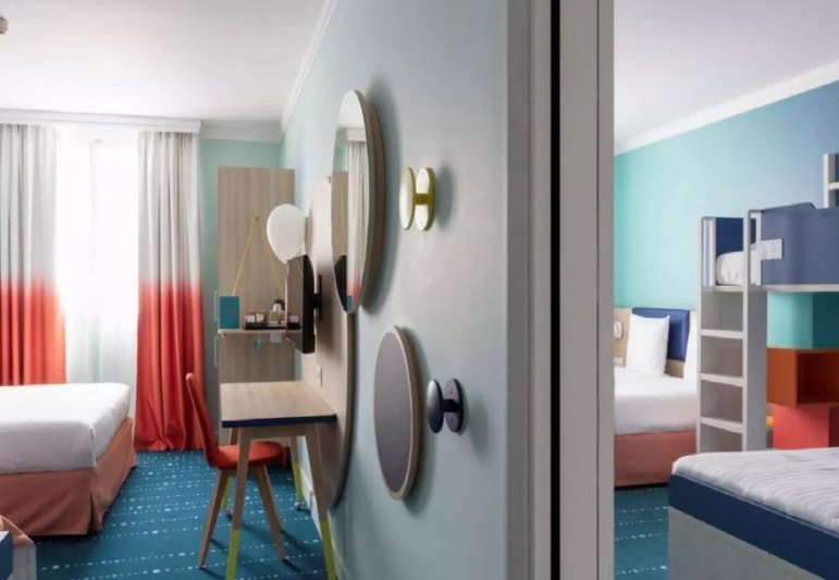 Disneyland csoportosan, párizsi városnézéssel 2026 május 20 - 23. - Grand Magic Hotel