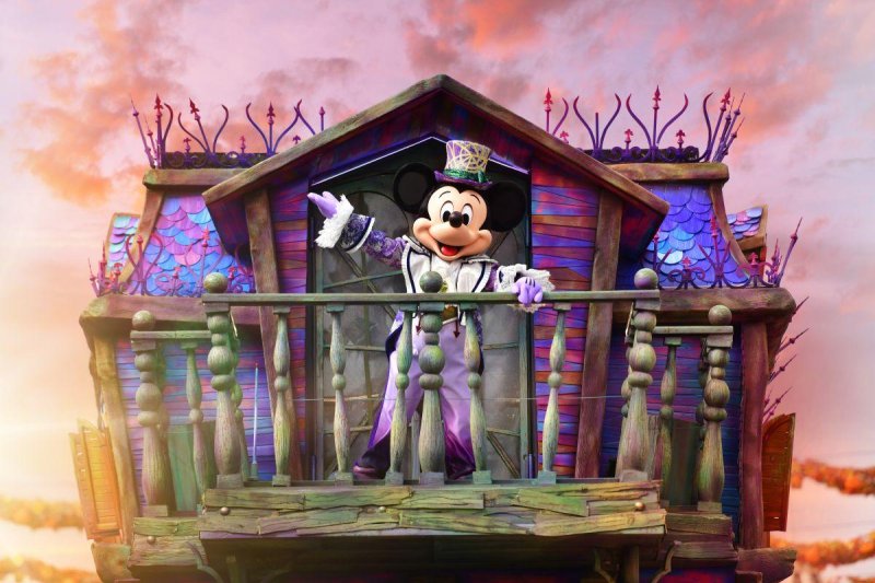 Disneyland csoportosan, párizsi városnézéssel 2026. október 21 - 24. - Disney Hotel Cheyenne