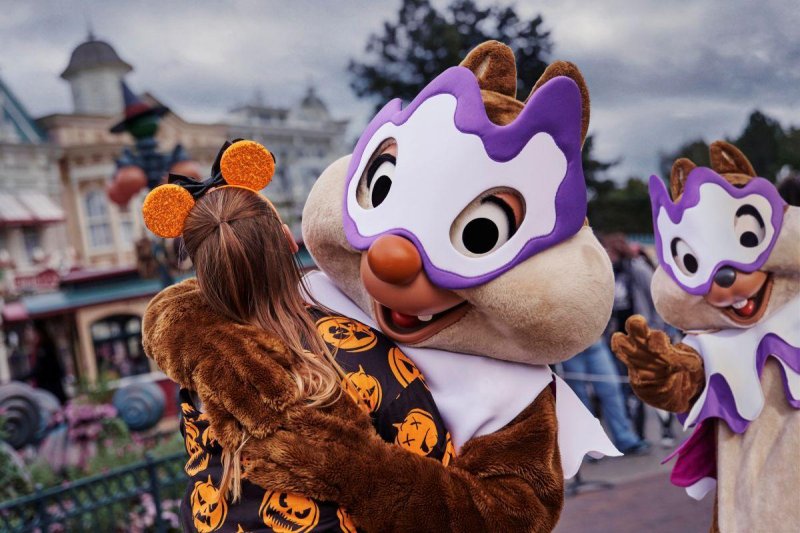 Disneyland csoportosan, párizsi városnézéssel 2026. október 21 - 24. - Disney Hotel Cheyenne