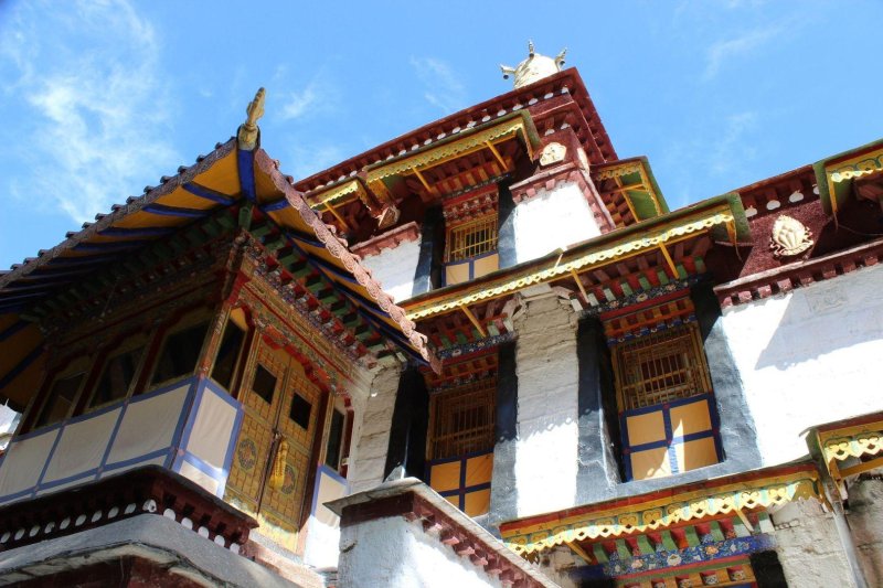 Kína ikonikus csodái - Tibet misztikuma, hajózás a Jangcén és Zhangjiajie lebegő hegyei csoportosan