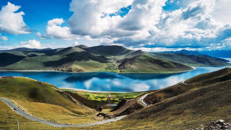 Kína ikonikus csodái - Tibet misztikuma, hajózás a Jangcén és Zhangjiajie lebegő hegyei csoportosan