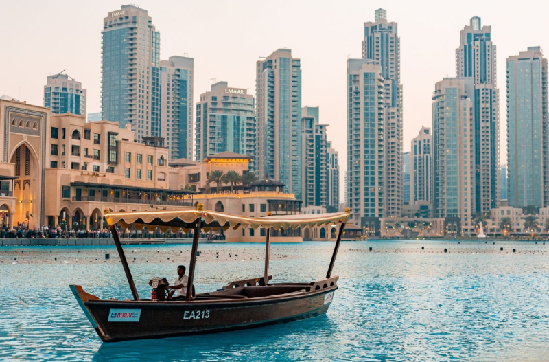 Pihenés a Maldív-szigeteken látogatással az Emirátusokban