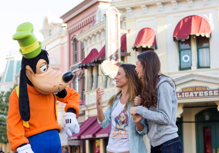 Utazás Disneyland meseországba, párizsi városnézéssel
