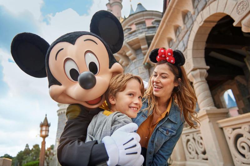 Utazás Disneyland meseországba, párizsi városnézéssel
