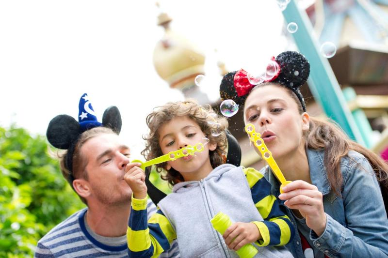 Utazás Disneyland meseországba, párizsi városnézéssel
