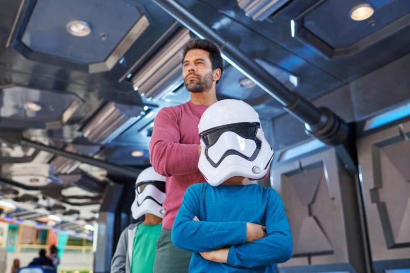 Utazás Disneyland meseországba, párizsi városnézéssel