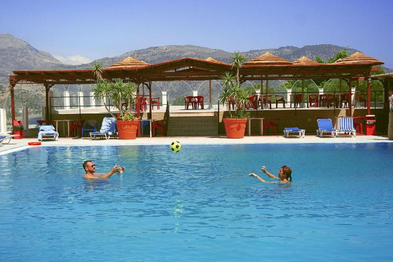 Karpathos Pigadia utazás 7 Stars Hotel Stúdiók