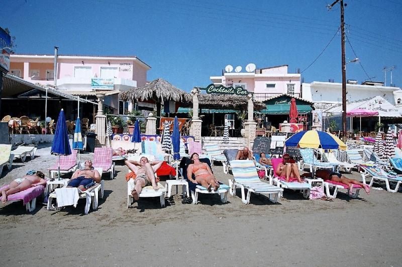 Zakynthos Laganas utazás Aktypis Apartmanház