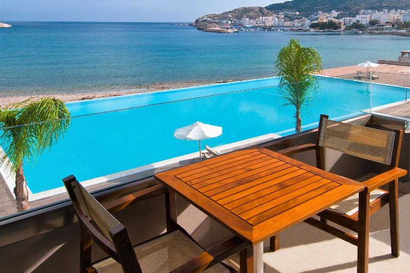 Karpathos Pigadia utazás Alimounda Mare Hotel