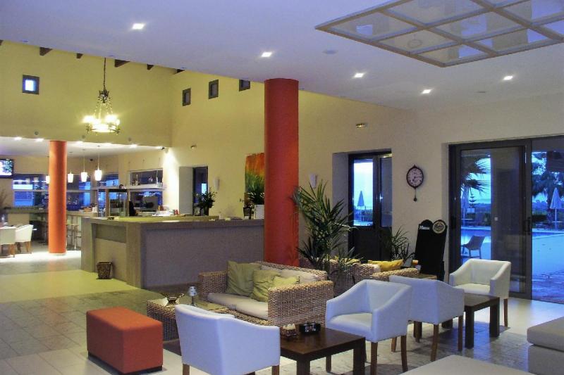 Kefalonia utazás Astra Village Hotel