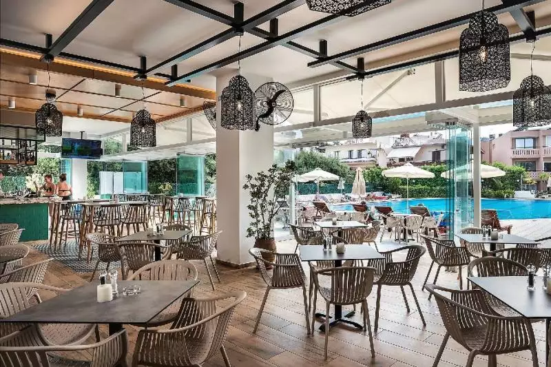 Atrion Hotel Kréta Agia Marina