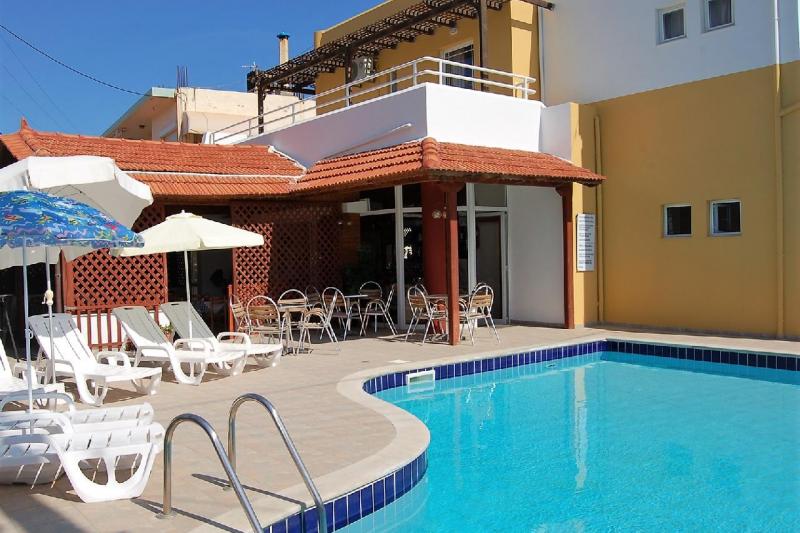 Kréta Gouves utazás Dimitra apartmanház