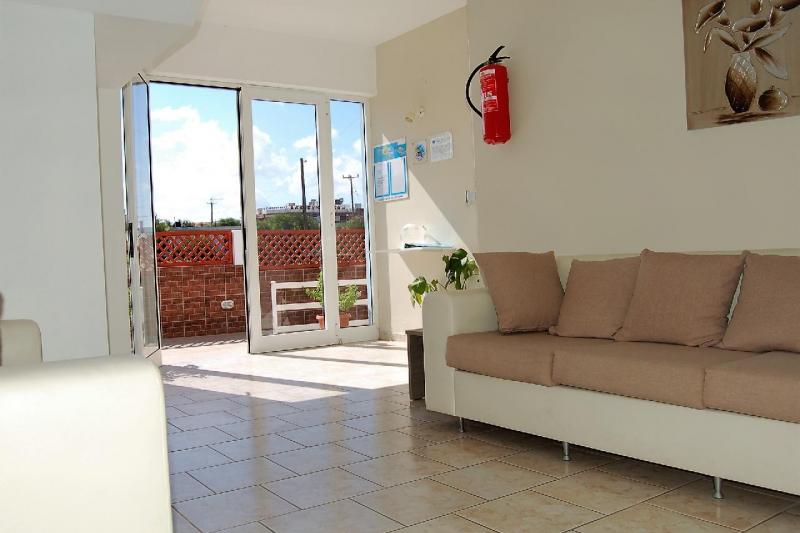 Kréta Gouves utazás Dimitra apartmanház