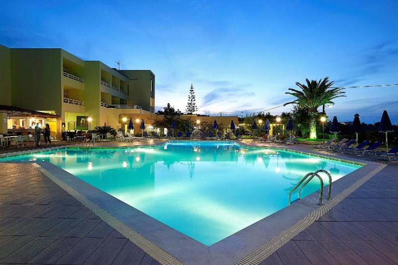 Kréta Agia Marina utazás Eleftheria Hotel