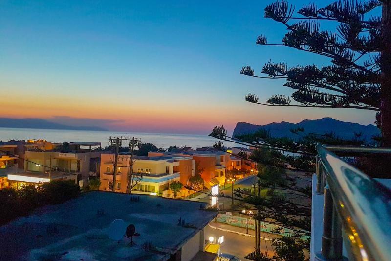 Kréta Agia Marina utazás Giannis Apartmanház