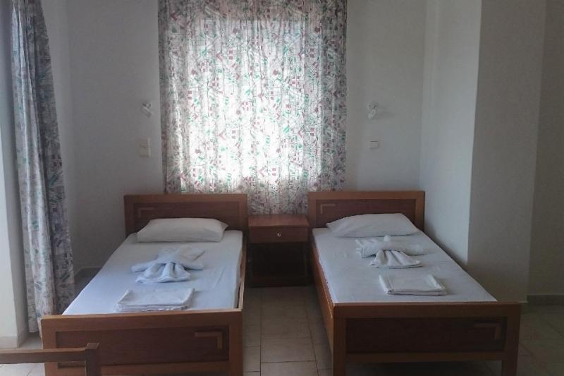 Kréta Agia Marina utazás Giannis Apartmanház