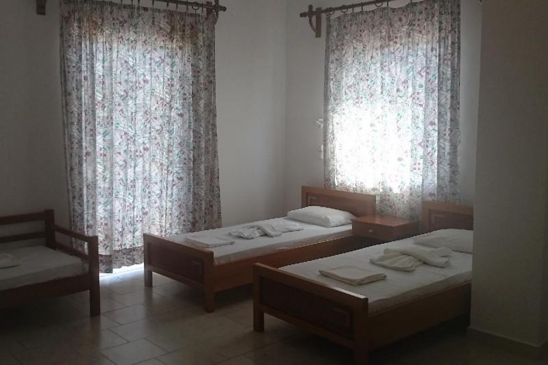 Kréta Agia Marina utazás Giannis Apartmanház