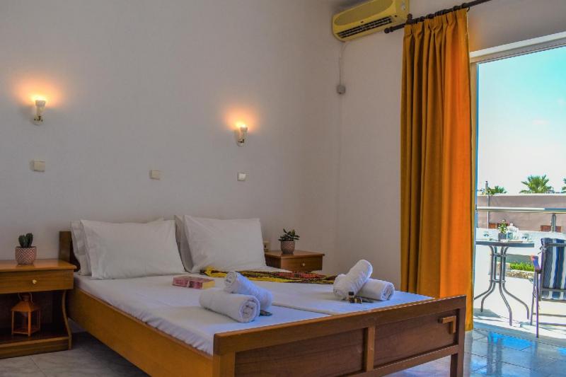 Kréta Agia Marina utazás Giannis Apartmanház