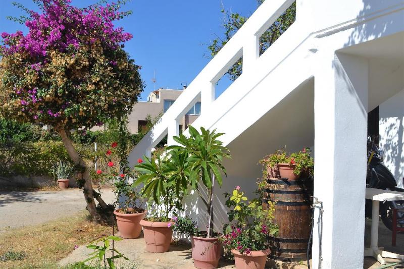 Kréta Agia Marina utazás Giannis Apartmanház