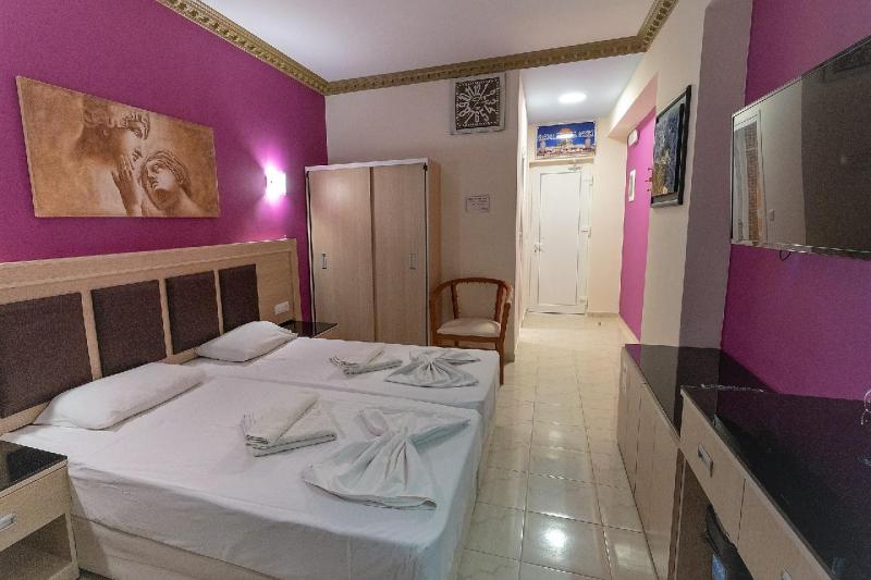 Rodosz Faliraki utazás Grecian Fantasia Hotel