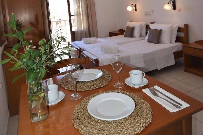 Karpathos Pigadia utazás Iliada Apartmanház