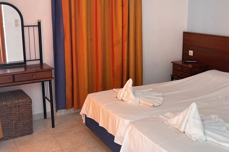 Karpathos Pigadia utazás Iris Studio