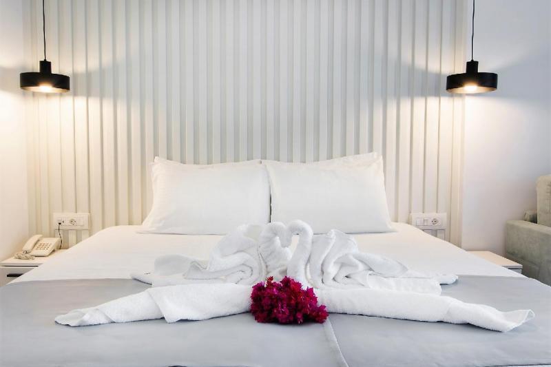 Karpathos Pigadia utazás Konstantinos Palace Hotel