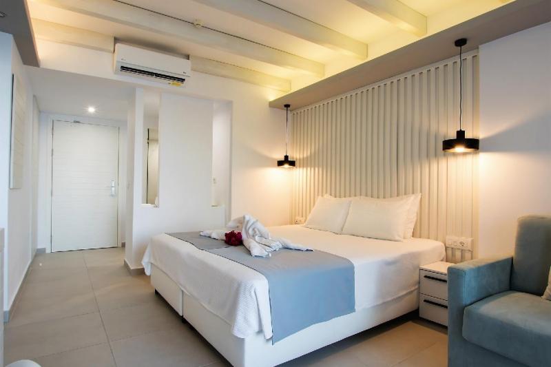 Karpathos Pigadia utazás Konstantinos Palace Hotel