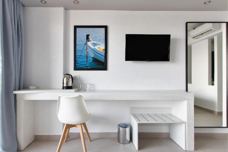 Karpathos Pigadia utazás Konstantinos Palace Hotel