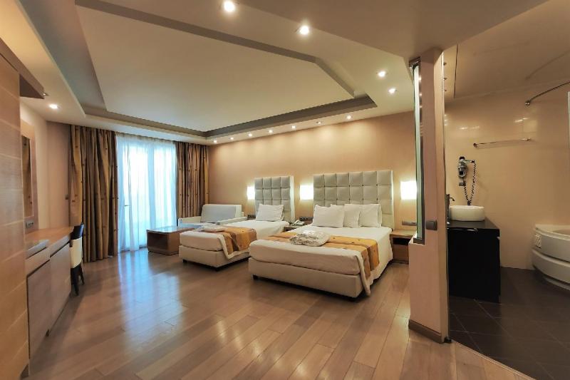 Karpathos Pigadia utazás Konstantinos Palace Hotel