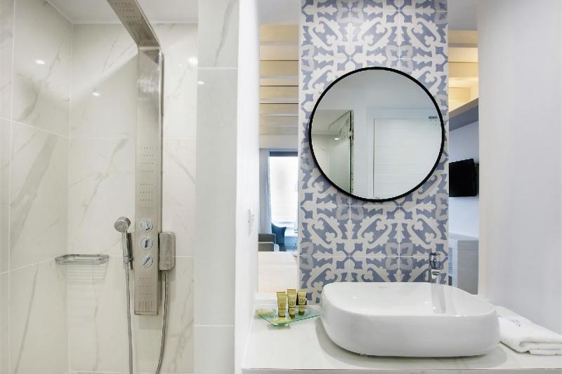 Karpathos Pigadia utazás Konstantinos Palace Hotel