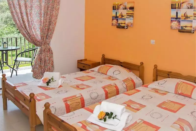 Kostas Apartmanház (ex Lina) Korfu Messonghi