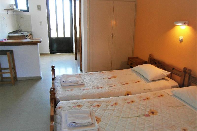 Korfu Messonghi utazás Kostas Apartmanház (ex Lina)