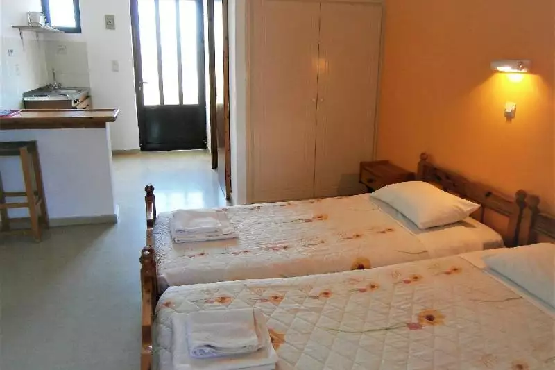 Kostas Apartmanház (ex Lina) Korfu Messonghi