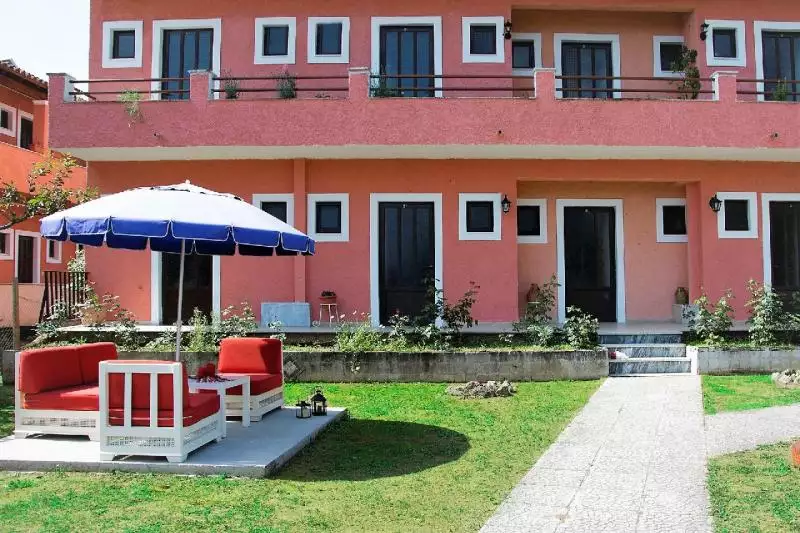 Kostas Apartmanház (ex Lina) Korfu Messonghi