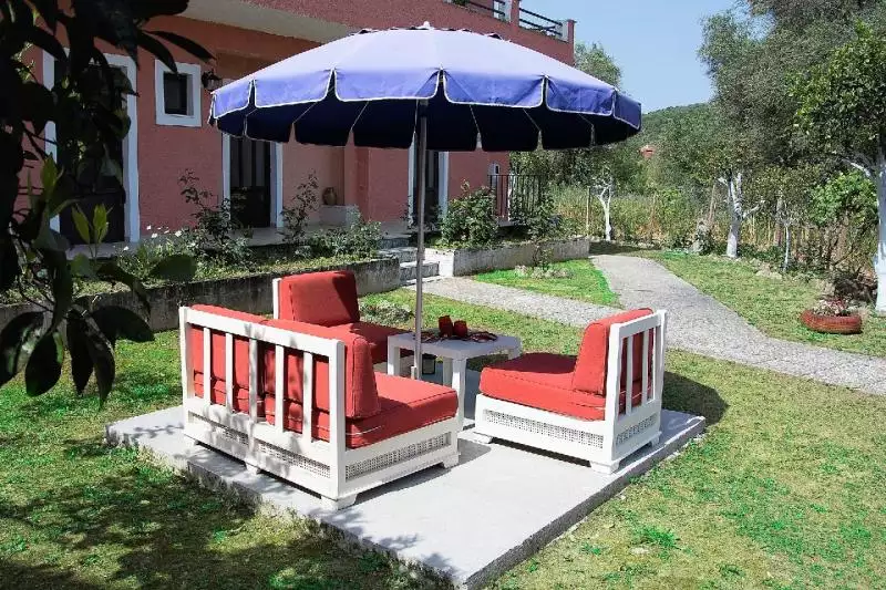 Kostas Apartmanház (ex Lina) Korfu Messonghi