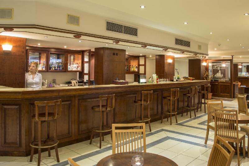 Rodosz Rhodes utazás Manousos Hotel