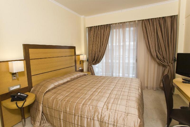 Rodosz Rhodes utazás Manousos Hotel