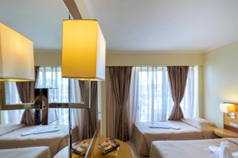 Rodosz Rhodes utazás Manousos Hotel